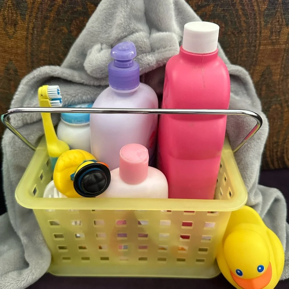 20 piece Bath Set with Yellow Water Temperature Duck 1-3 month Robe with Ears